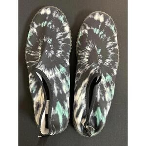 Saltwater Tie-dyed water shoe size men’s 11